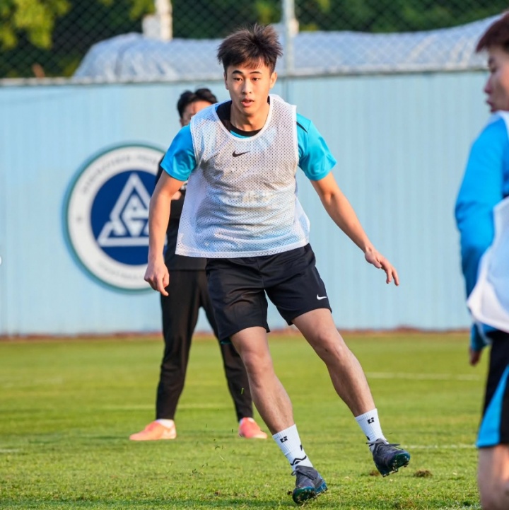 World Cup注册-官方：戴伟浚左膝关节外侧半月板撕裂，已手术预计康复期为六周